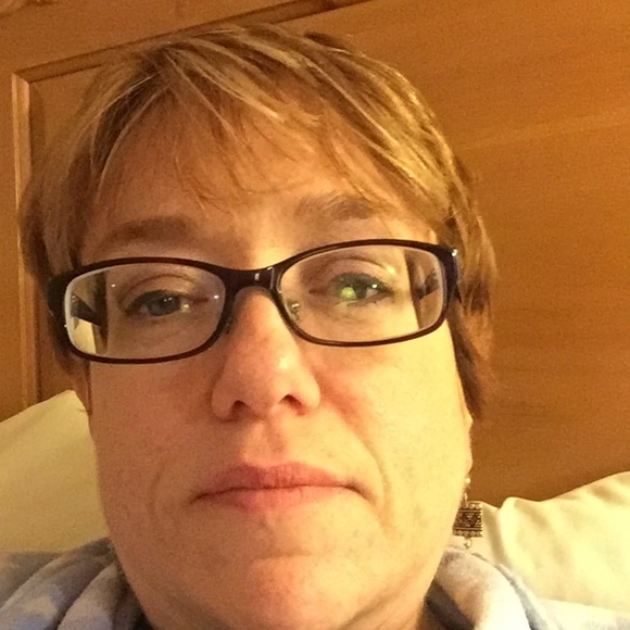 Meet your Posher, Julia - Picture 1 of 1